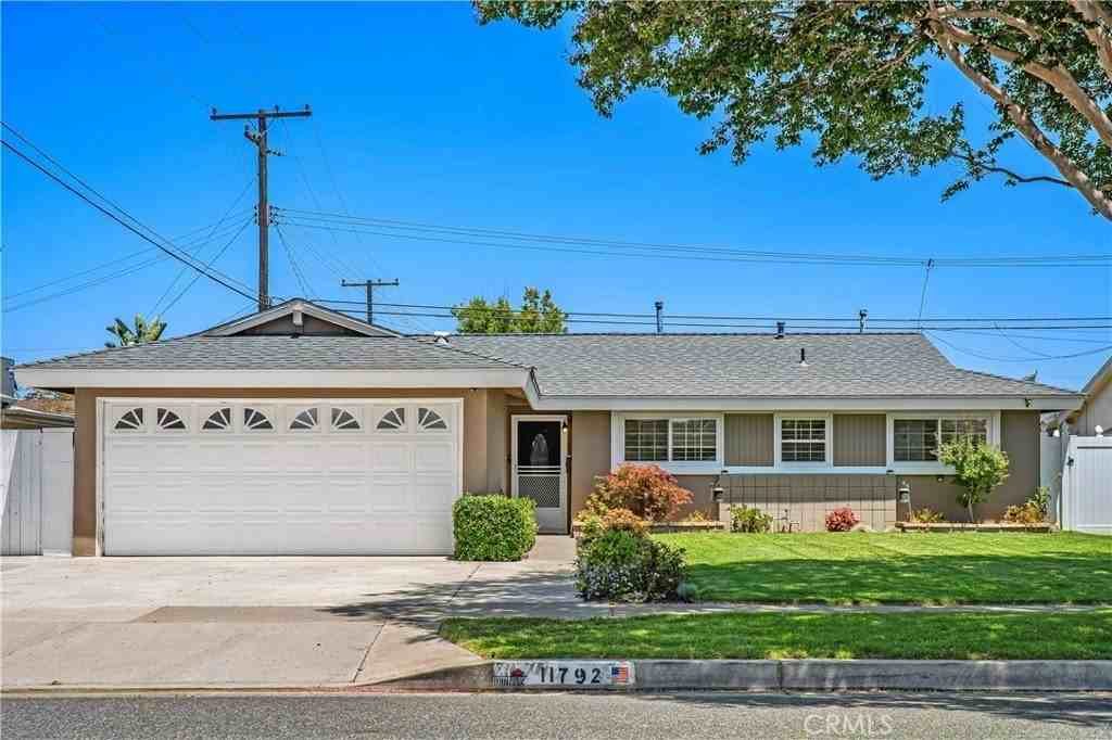 11792 Winton St - Photo 2 of 30