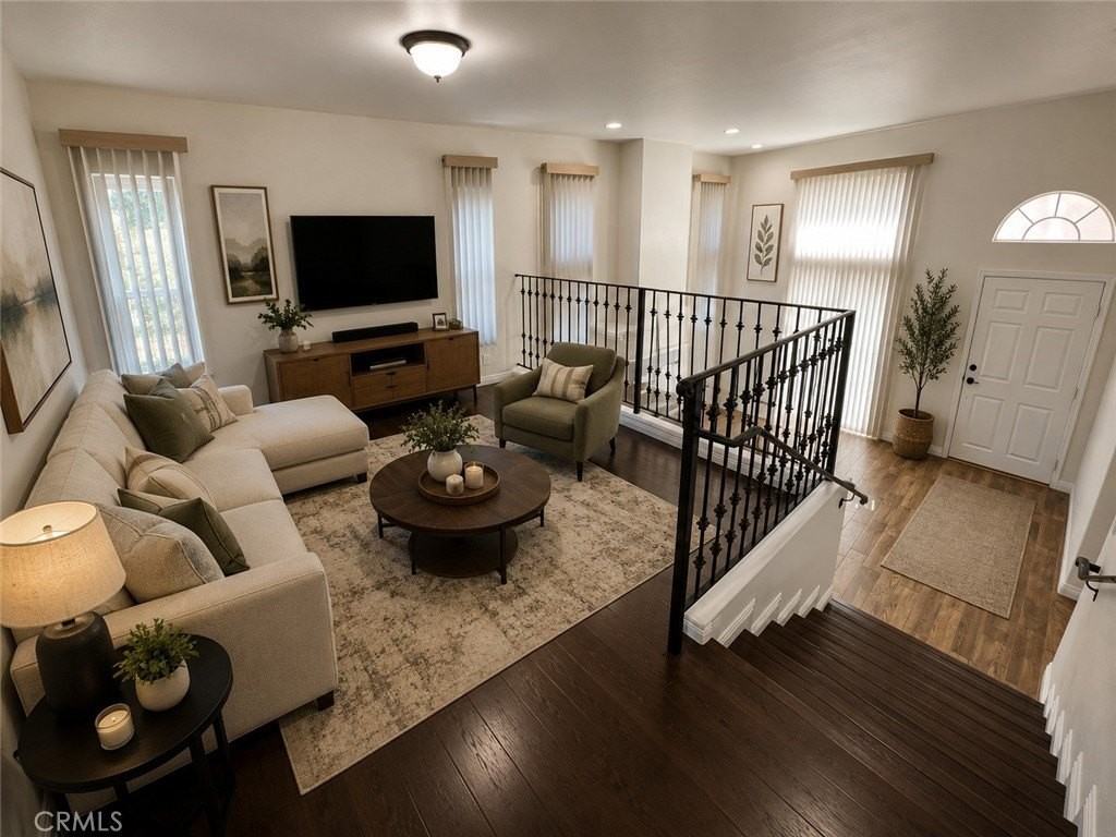 15750 Devonshire St - Photo 3 of 20
