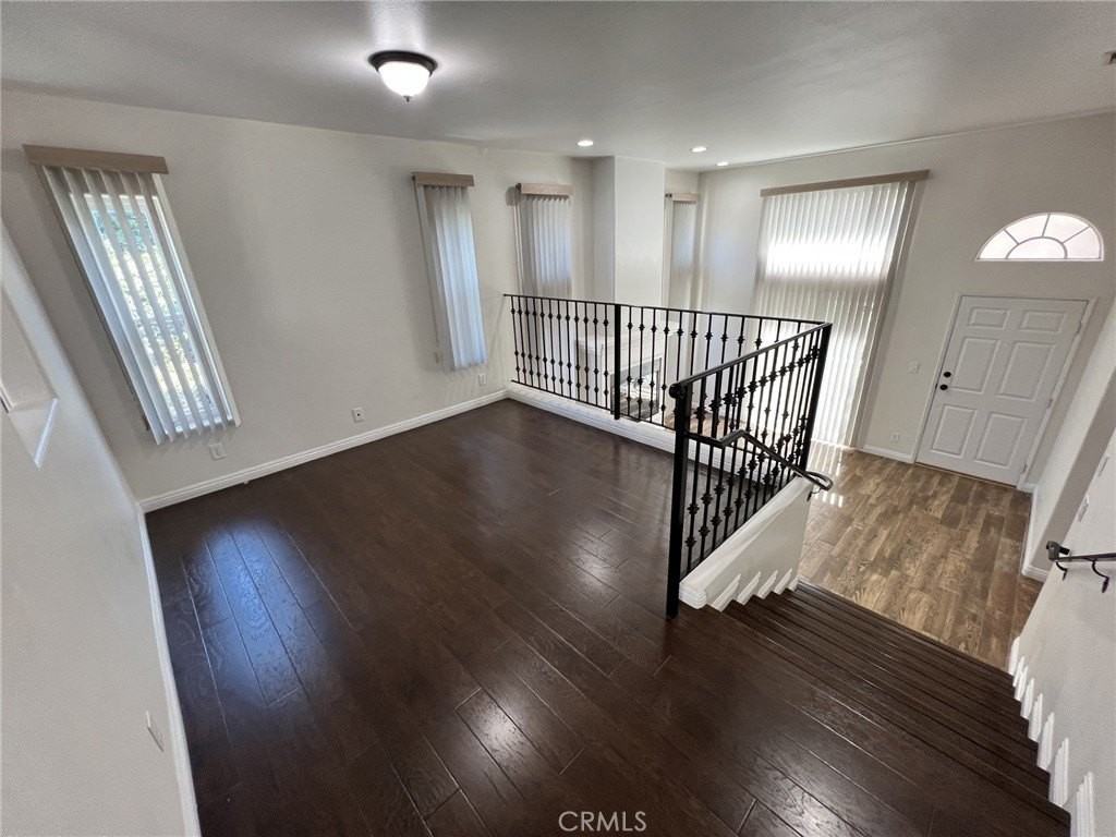 15750 Devonshire St - Photo 4 of 20