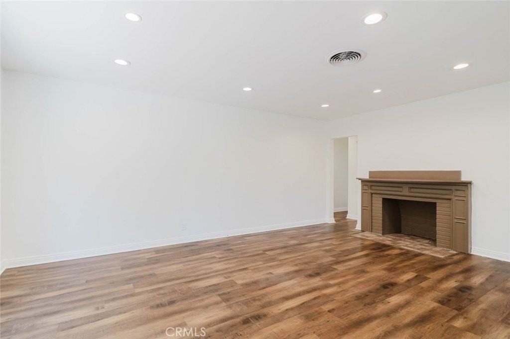 13856 Runnymede St - Photo 5 of 37