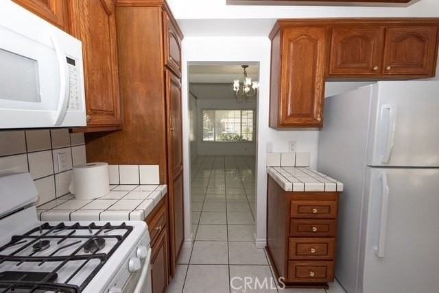 21659 Spice Ct - Photo 6 of 35