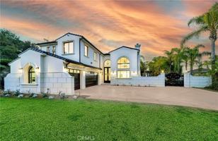 featured image of 4165 Elm View Dr