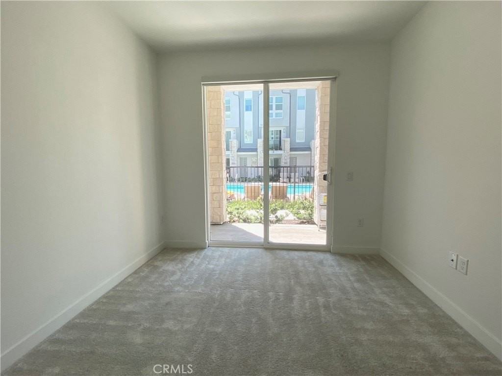 1319 W Cara Dr - Photo 4 of 17
