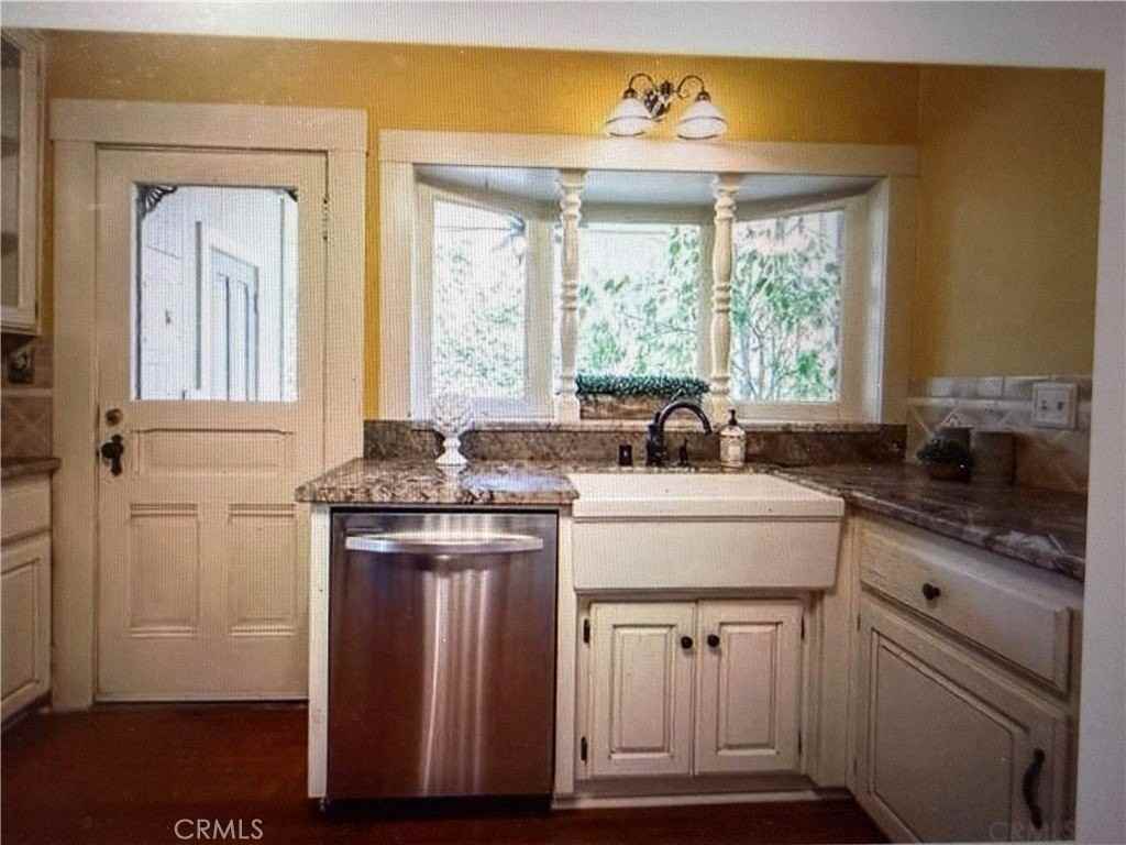 511 Cajon St - Photo 3 of 4