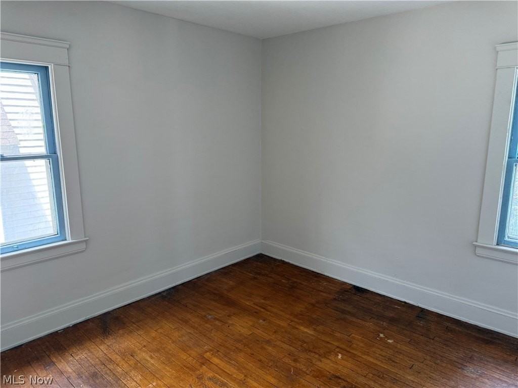 9409 Kempton Ave - Photo 6 of 7