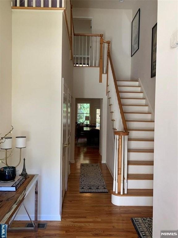 120 Greenway - Photo 3 of 12