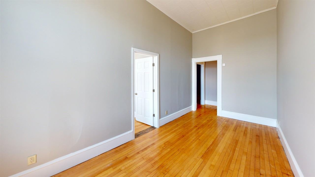 101 Main St #16 - Photo 3 of 6