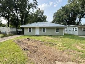 135 Rosewood Dr - Photo 1 of 1
