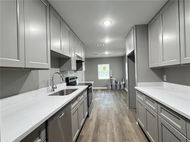 135 Rosewood Dr - Photo 5 of 12