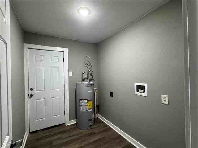135 Rosewood Dr - Photo 6 of 12