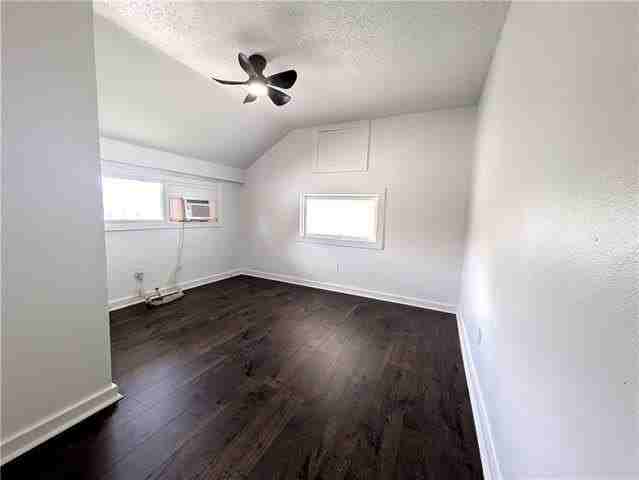 3021 Republic St - Photo 7 of 13