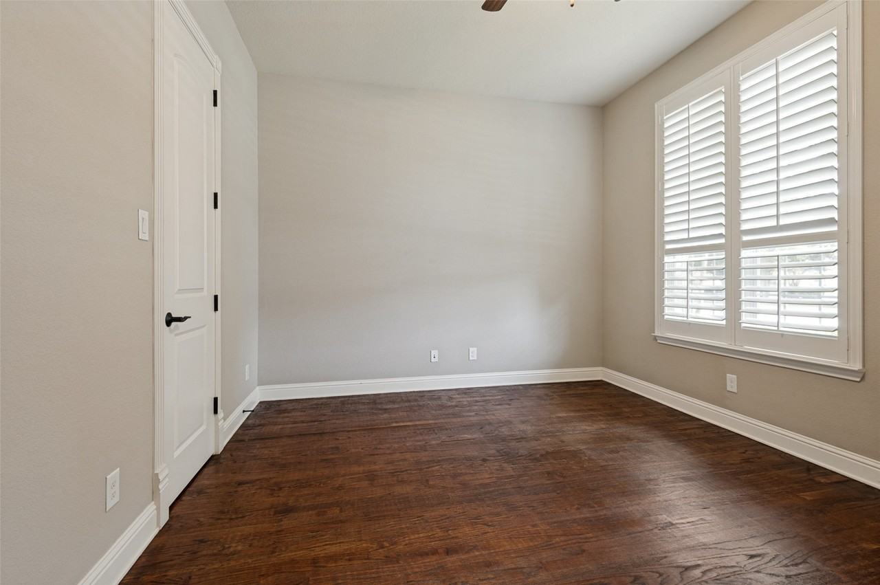 2416 Top Rail Ln - Photo 4 of 34