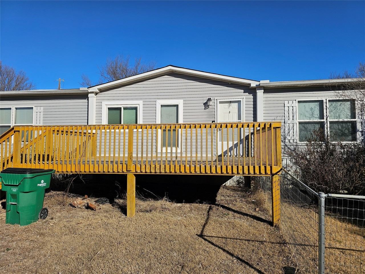 3434 Laguna Dr - Photo 4 of 28