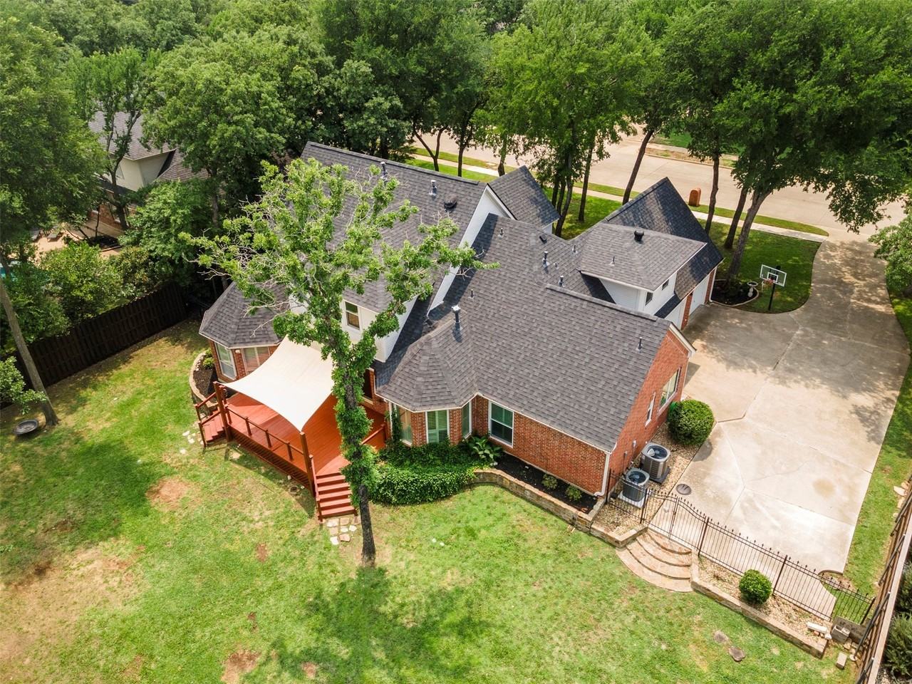 1025 Hardwick Trl - Photo 2 of 30