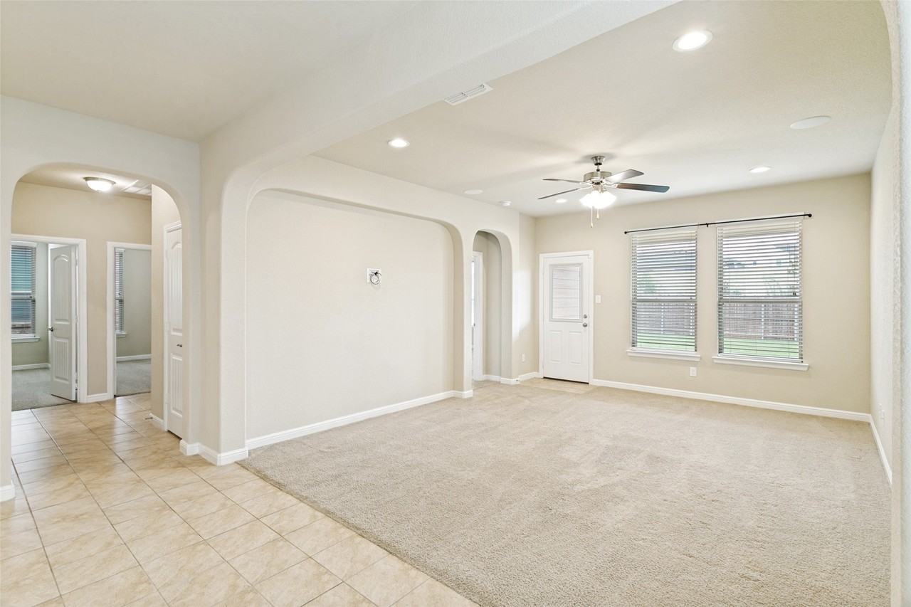 10212 Saltbrush St - Photo 6 of 13