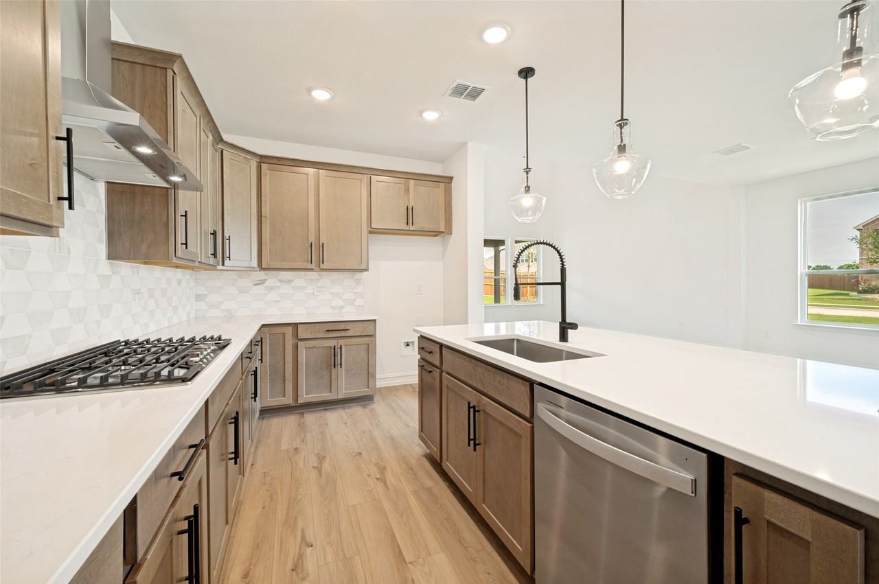 4225 Spanner Dr - Photo 3 of 15