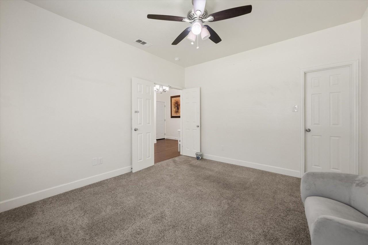 2919 Allen Ct - Photo 5 of 23