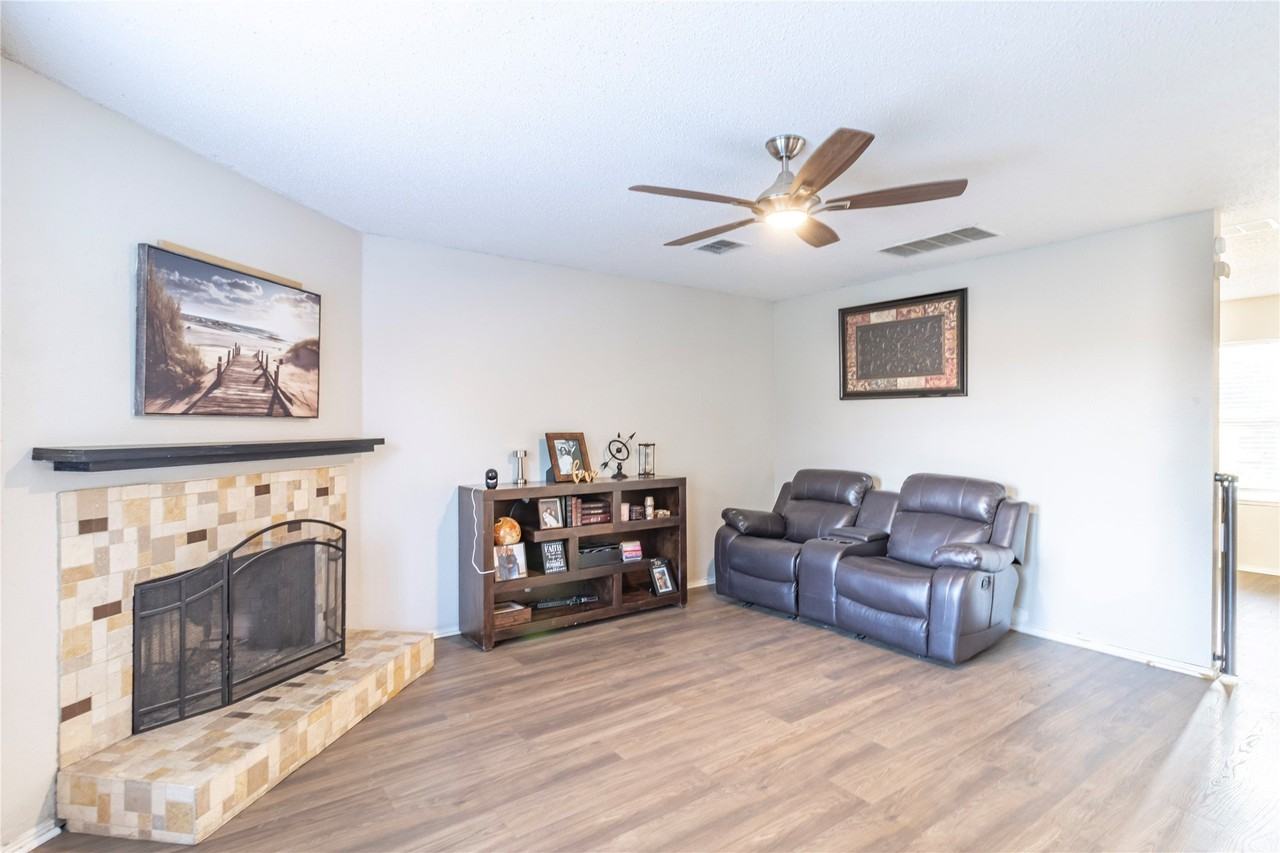 4617 Waterford Dr - Photo 6 of 28
