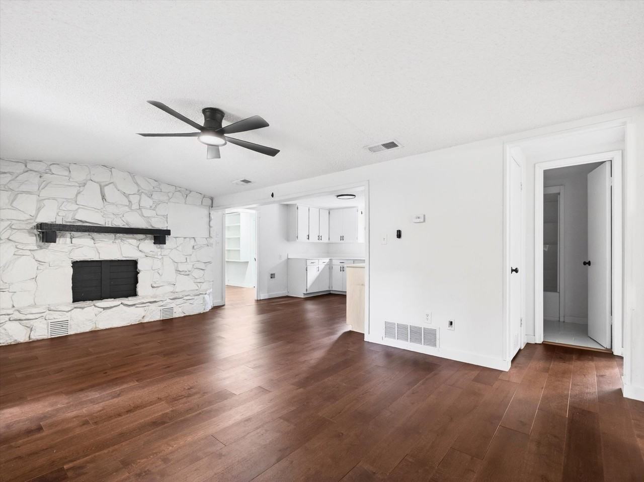 215 Folly Beach Dr #B - Photo 2 of 22