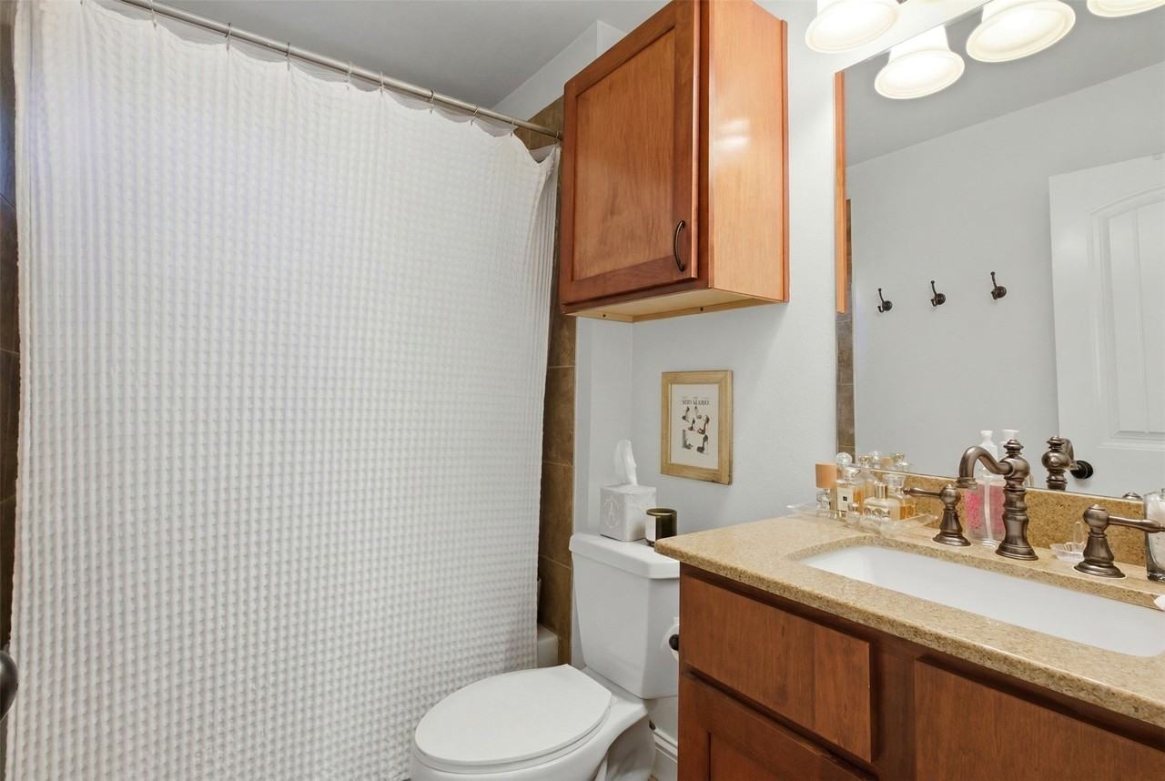 1715 Lewis Ct - Photo 5 of 29