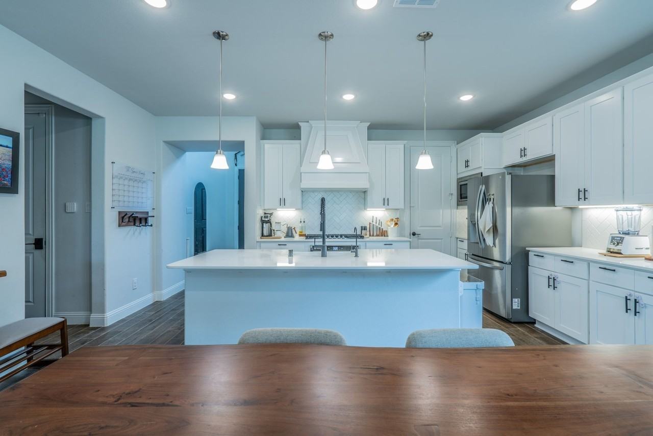 15894 Talamore Ln - Photo 6 of 34