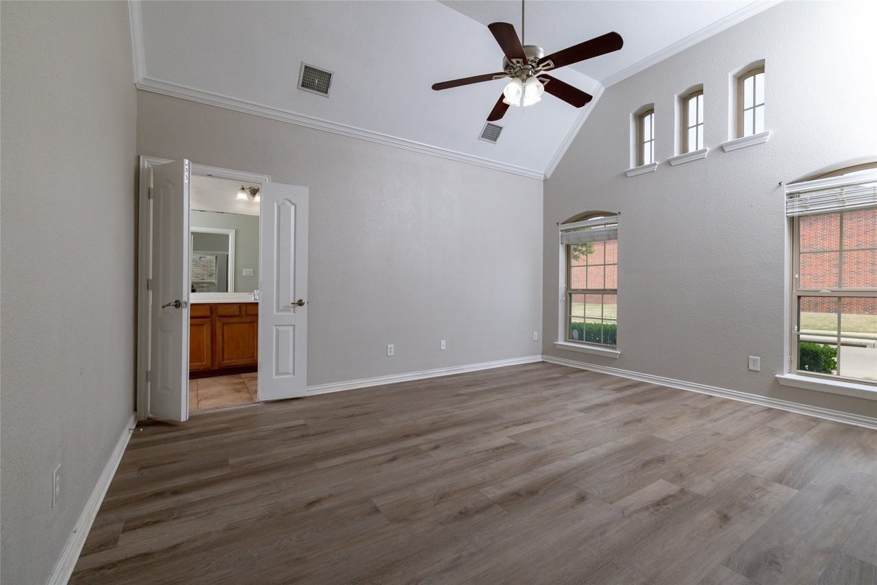 2108 Harris Pl - Photo 6 of 34