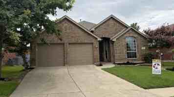 featured image of 6517 Briar Lake Trl