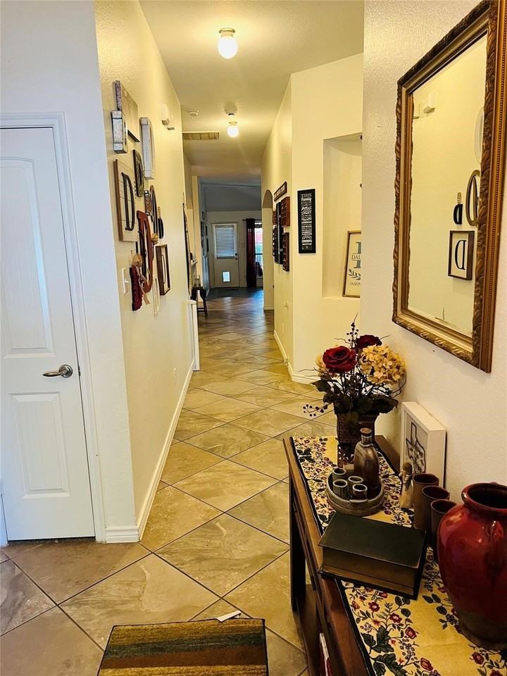7709 Laughing Waters Trl - Photo 2 of 14