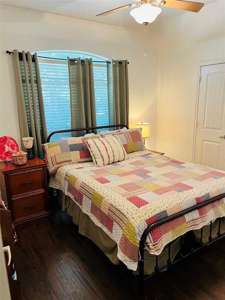 7709 Laughing Waters Trl - Photo 3 of 14