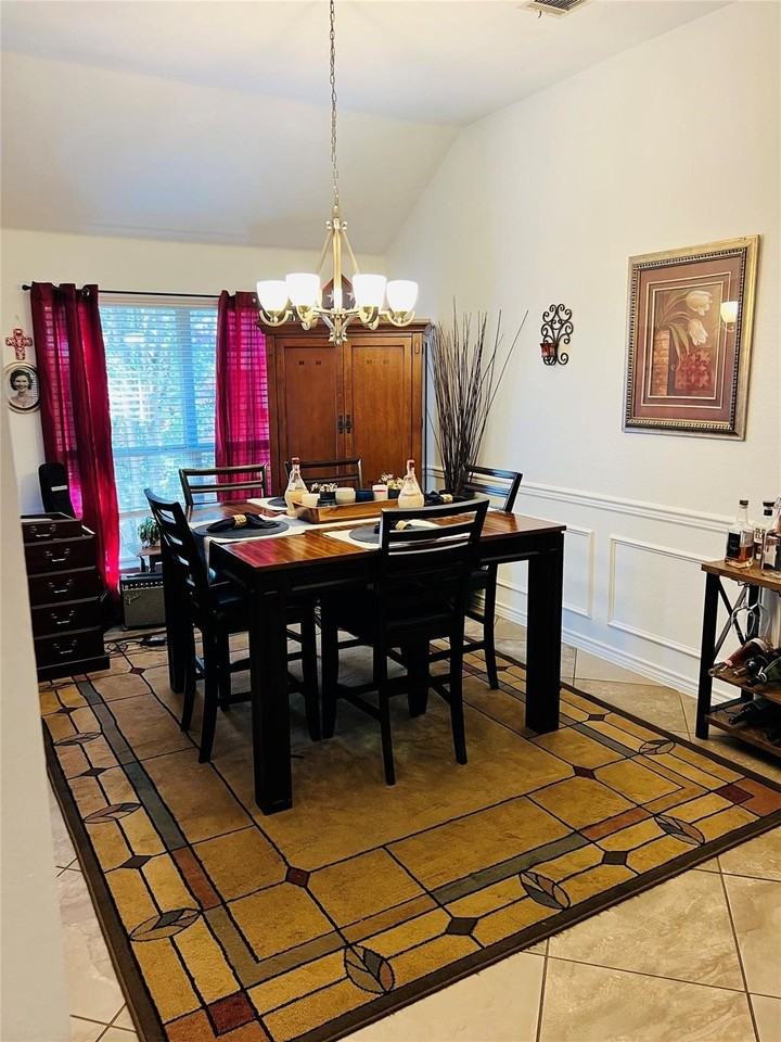 7709 Laughing Waters Trl - Photo 6 of 14