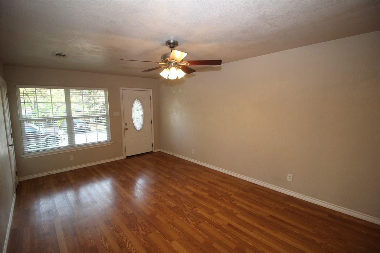 7820 Llano Ave - Photo 3 of 19