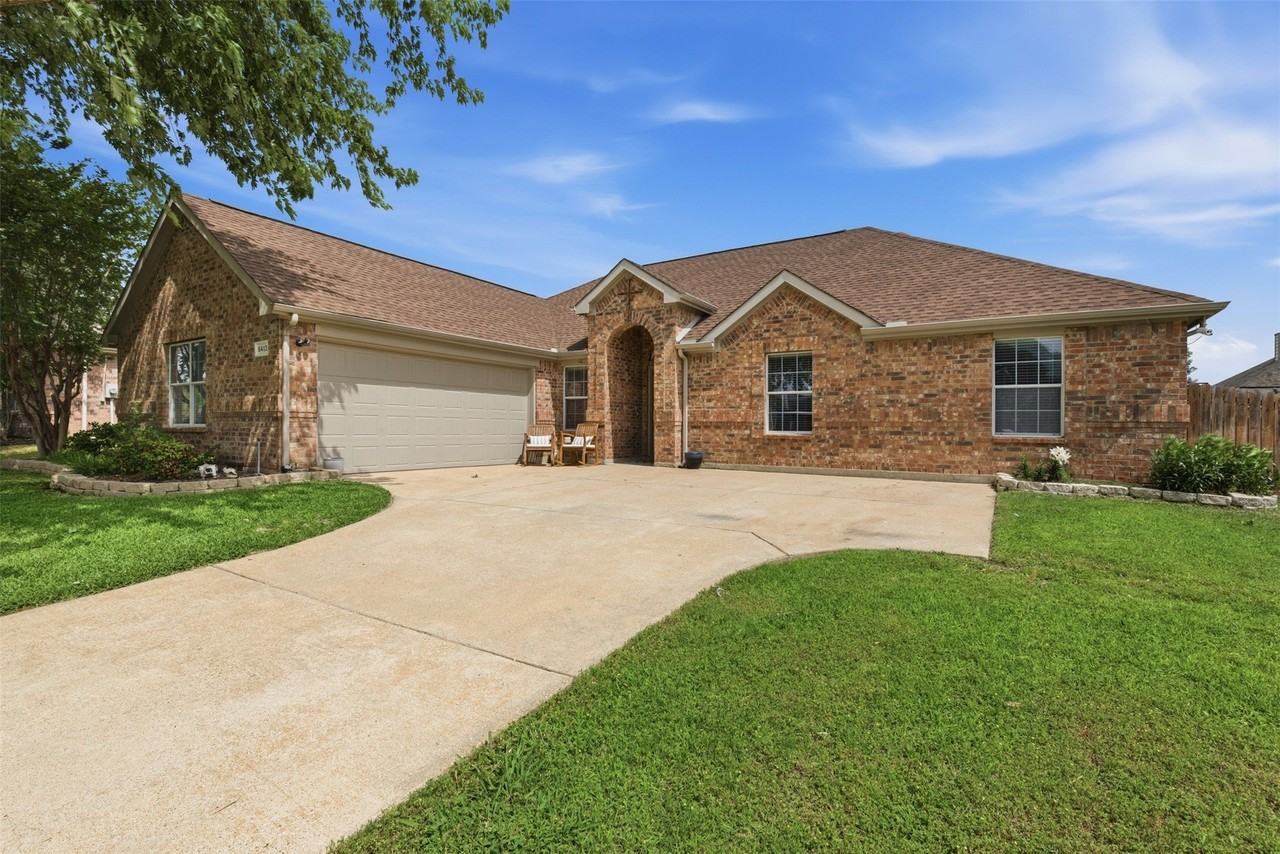 6413 Morning Dew Dr - Photo 4 of 30
