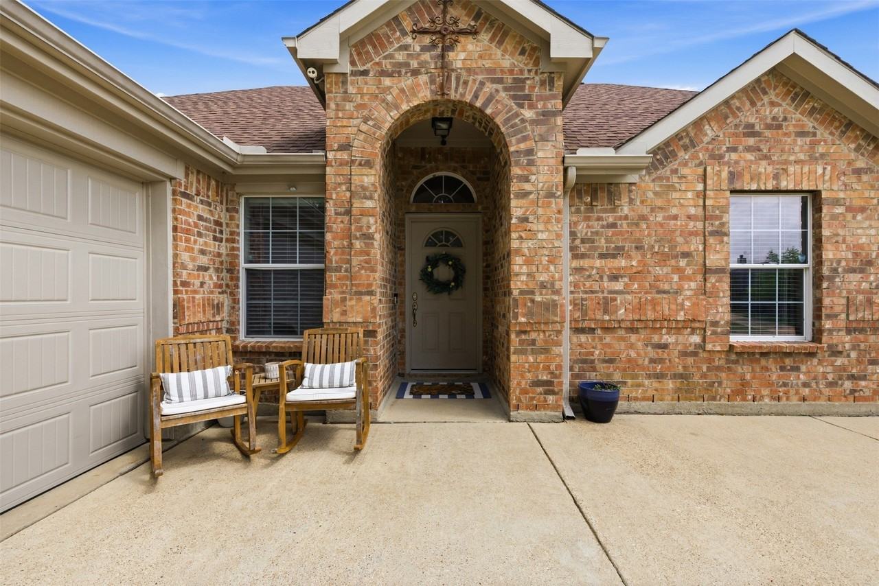 6413 Morning Dew Dr - Photo 5 of 30