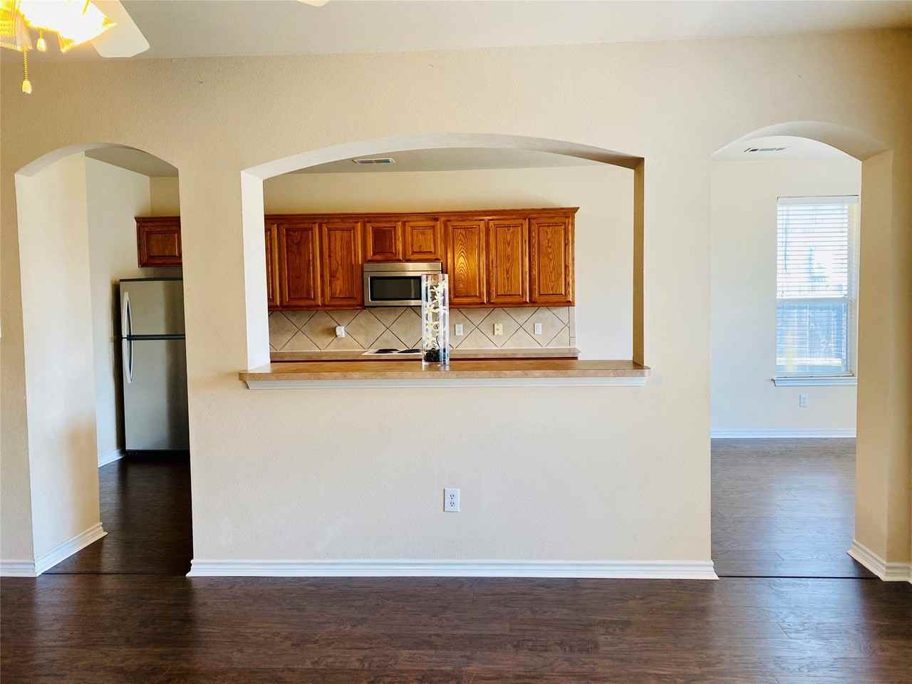 300 Rain Tree Dr - Photo 5 of 17