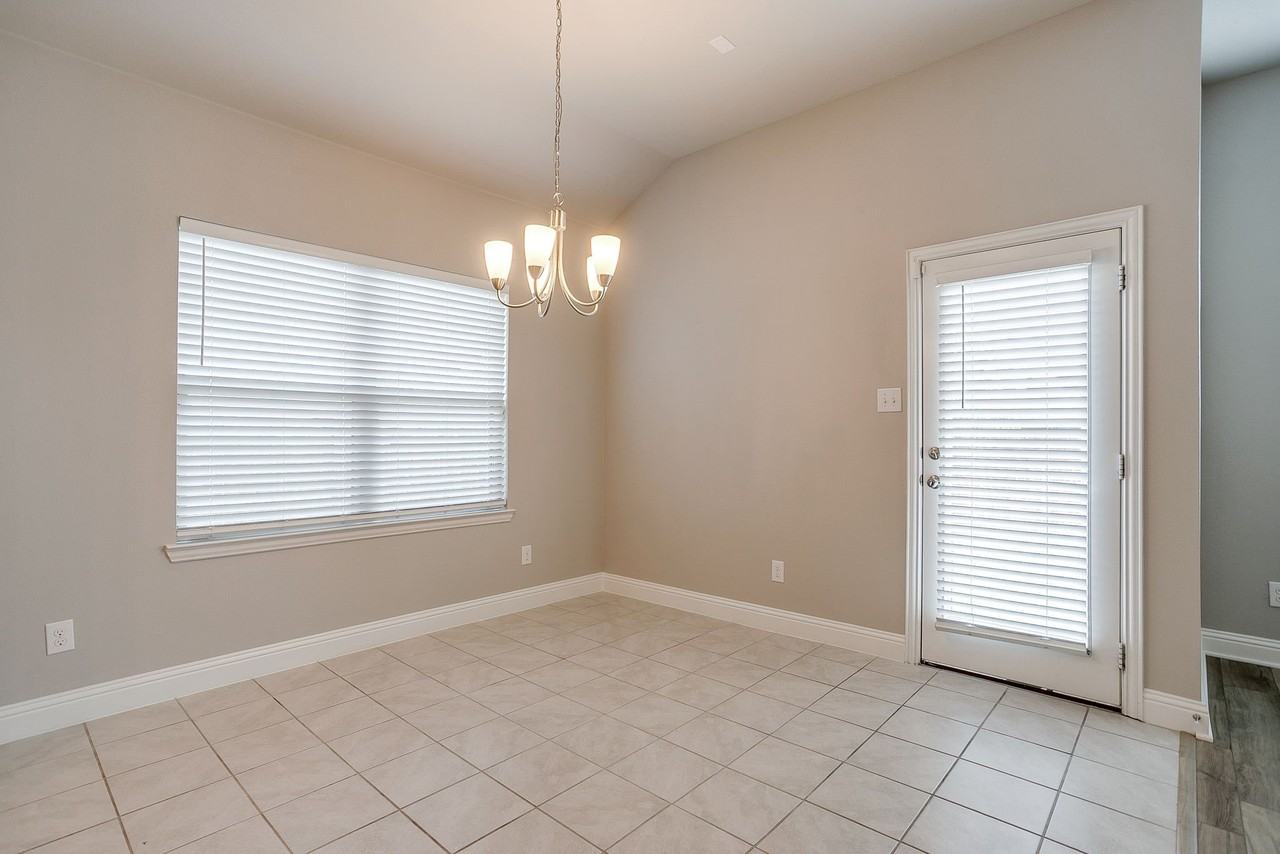 1448 Eagle Nest Dr - Photo 6 of 27