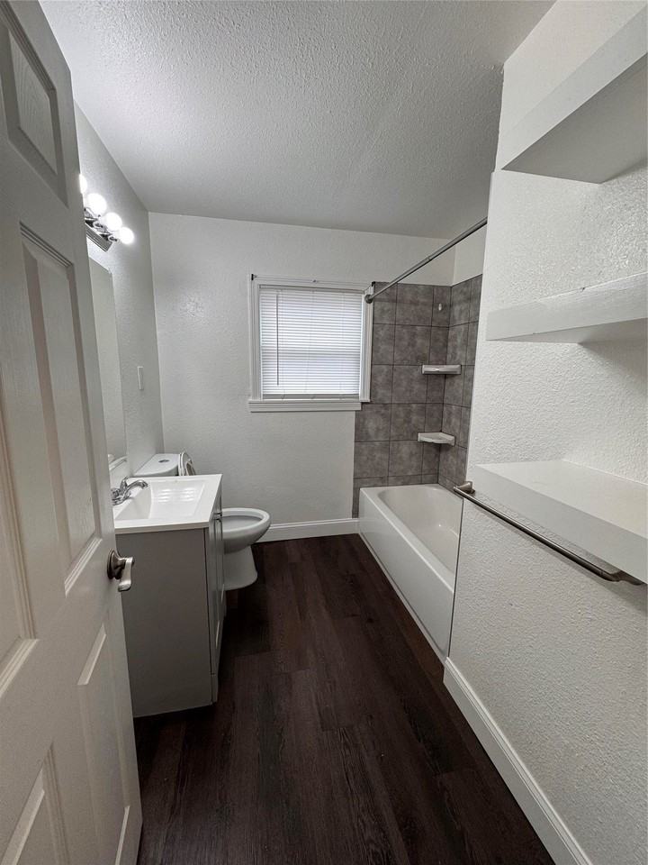 1621 S Mirick Ave - Photo 5 of 17