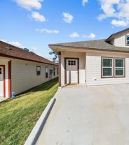613 W Elm St - Photo 1 of 1