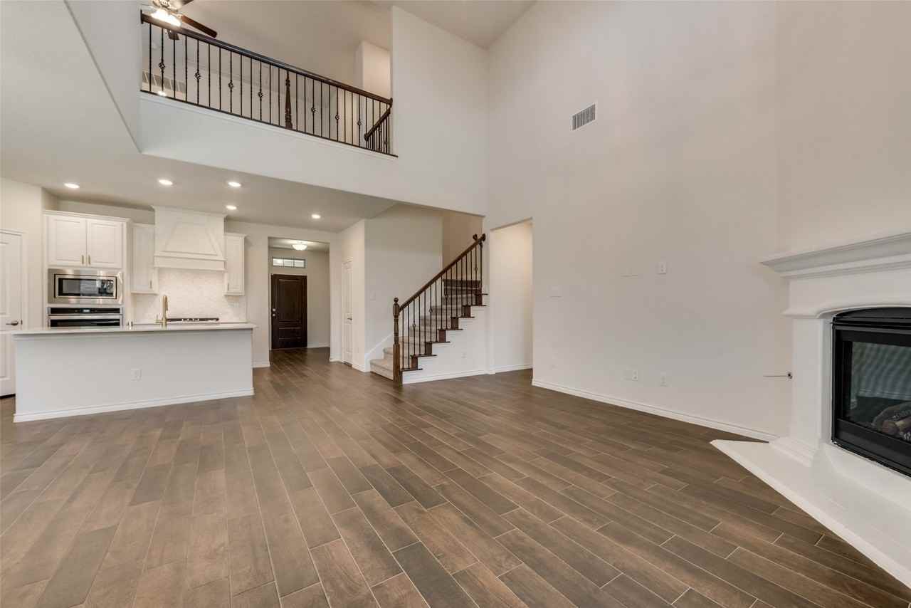 2085 Tahoka Ln - Photo 7 of 27