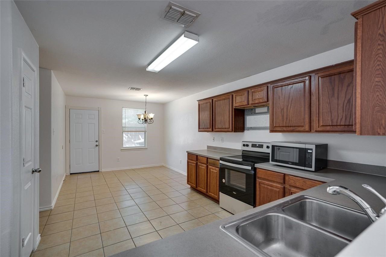 13165 Barbarosa Dr - Photo 7 of 17