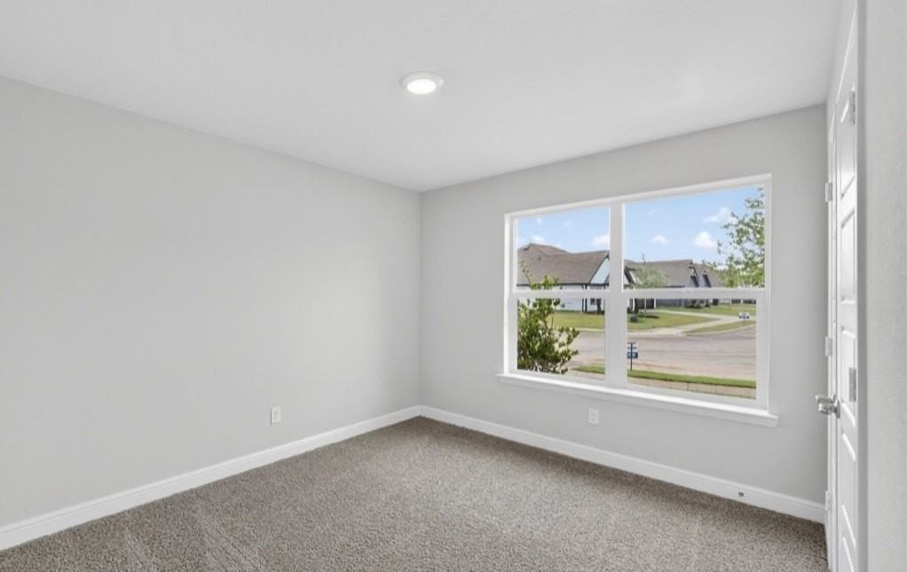 300 Libby Ln - Photo 6 of 11