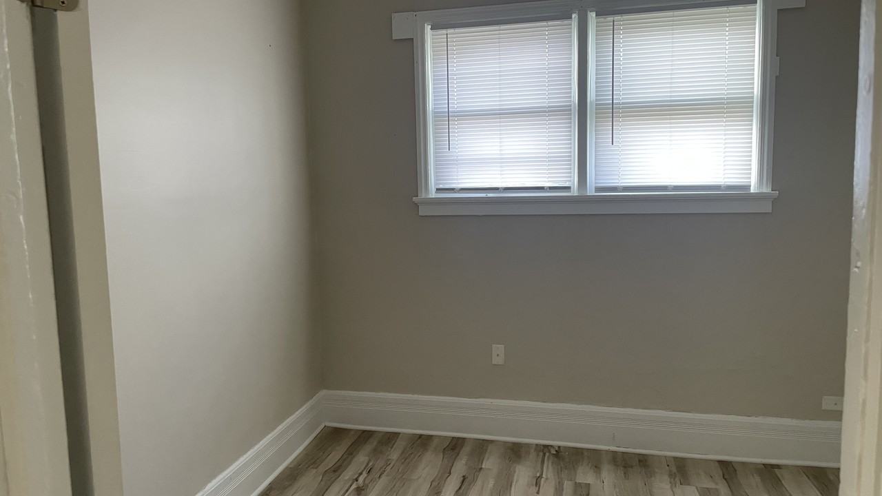 1324B S 11th St - Photo 3 of 10