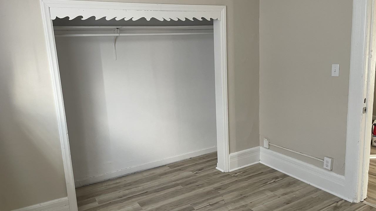 1324B S 11th St - Photo 4 of 10