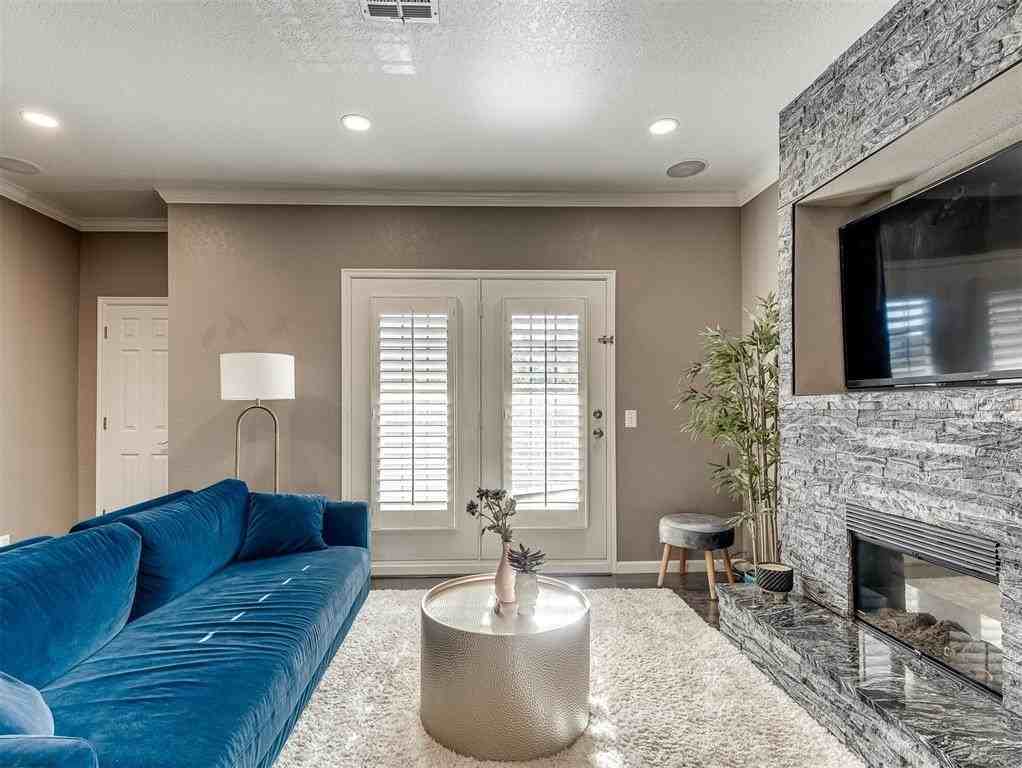 6162 N Brookline Ave #22 - Photo 3 of 30