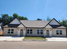 featured image of 102 S Walnut St