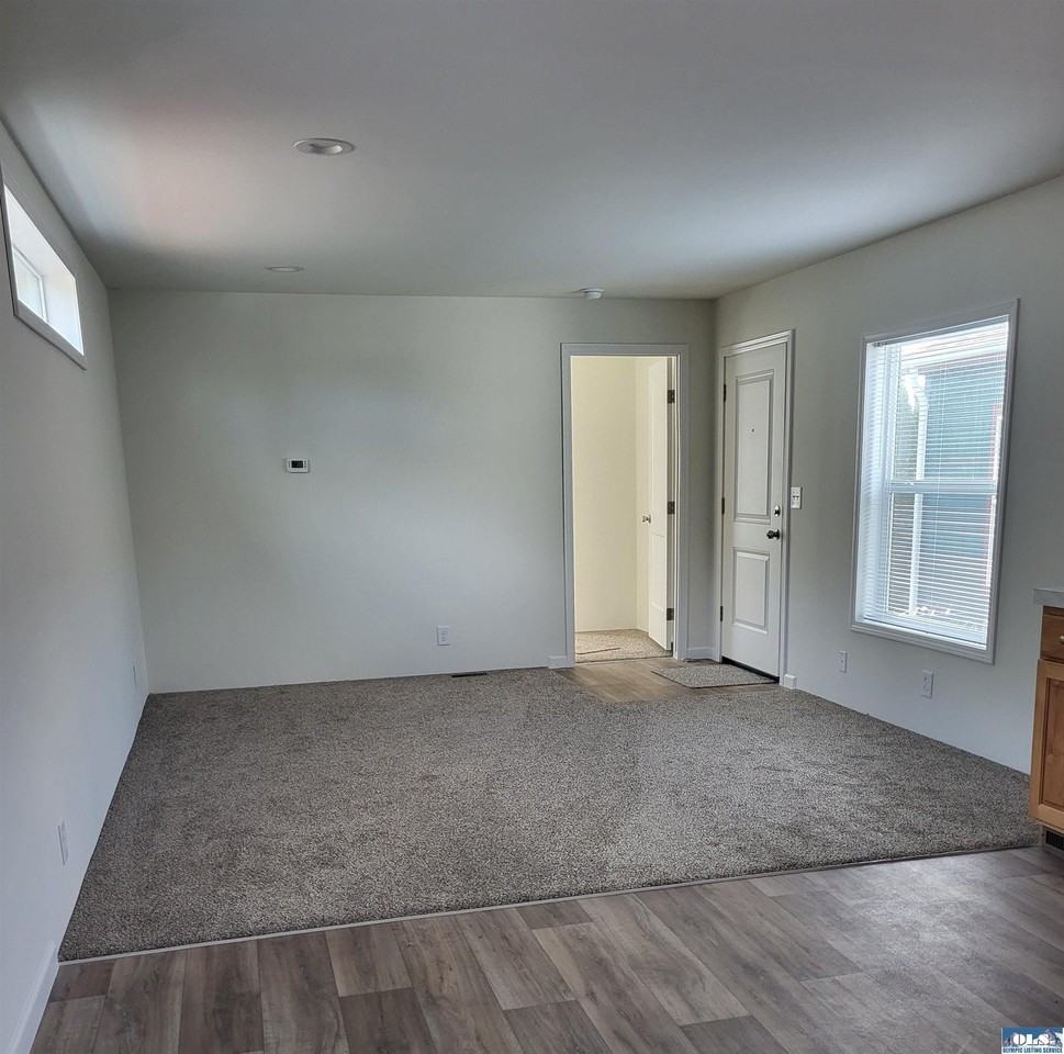 340 W Prairie St Trlr 11 - Photo 2 of 6
