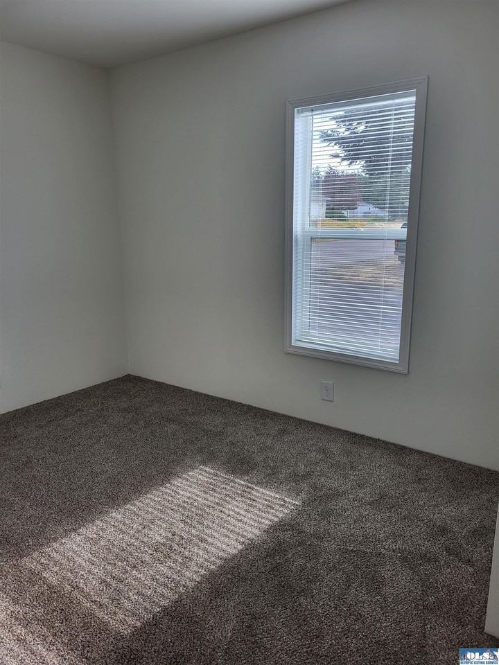 340 W Prairie St Trlr 11 - Photo 5 of 6