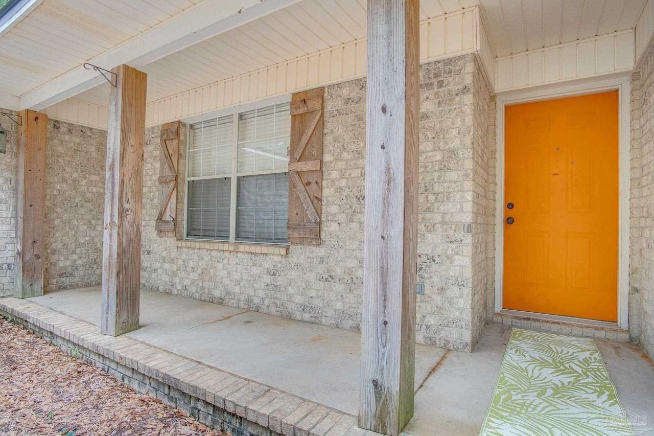 8262 Pamplona St - Photo 4 of 28