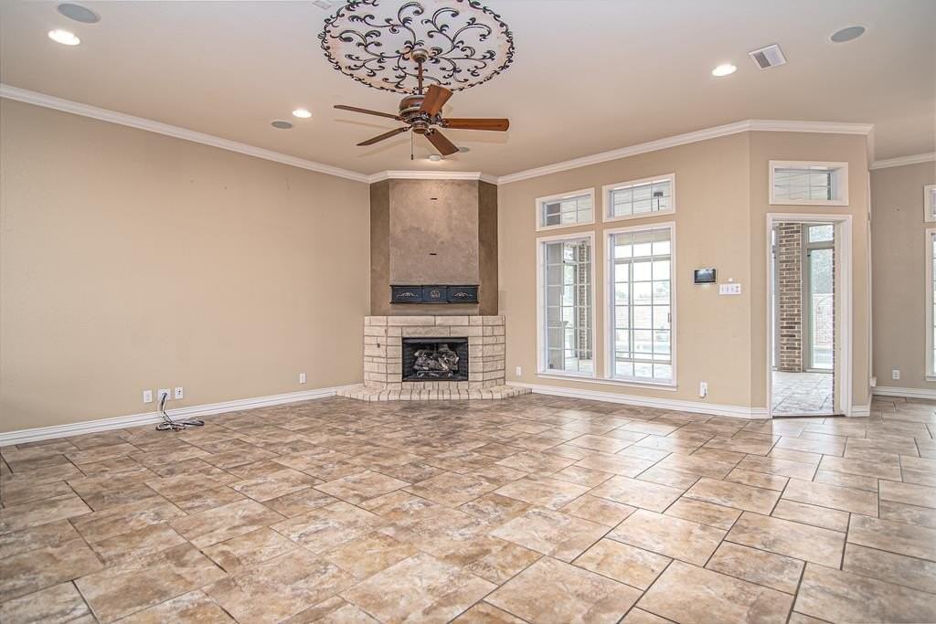 22 San Juan Ct - Photo 4 of 33