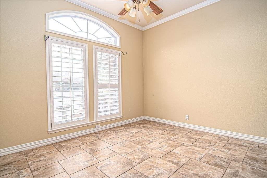 22 San Juan Ct - Photo 7 of 33