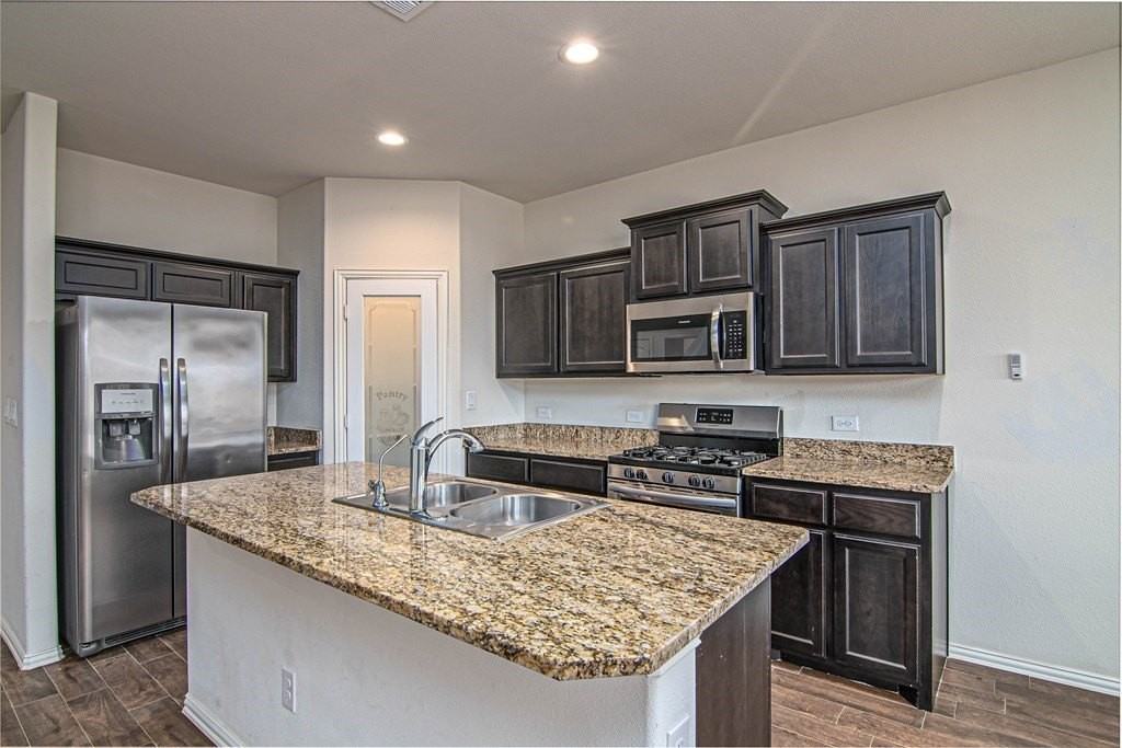 7321 Fossell Ranch Rd - Photo 4 of 30
